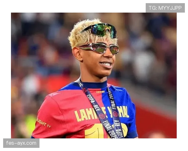 马尔基尼奥斯称赞罗马青训体系,展现培养未来足球明星的强大潜力 马尔基尼奥斯称赞罗马青训体系,展现培养未来足球明星的强大潜力