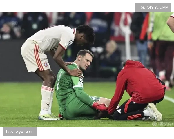 诺伊尔作为后场第一出球点的脚下技术解析